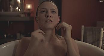 Actress - Elodie Frege: Movie - La main du mal